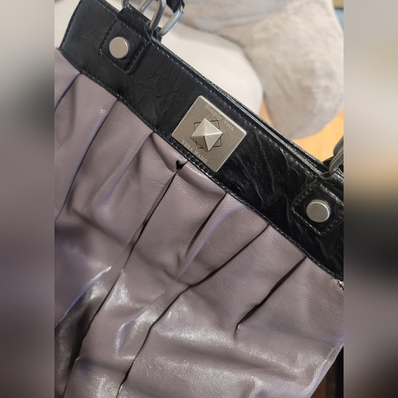 Simply Vera Handbag - Picture 7 of 7